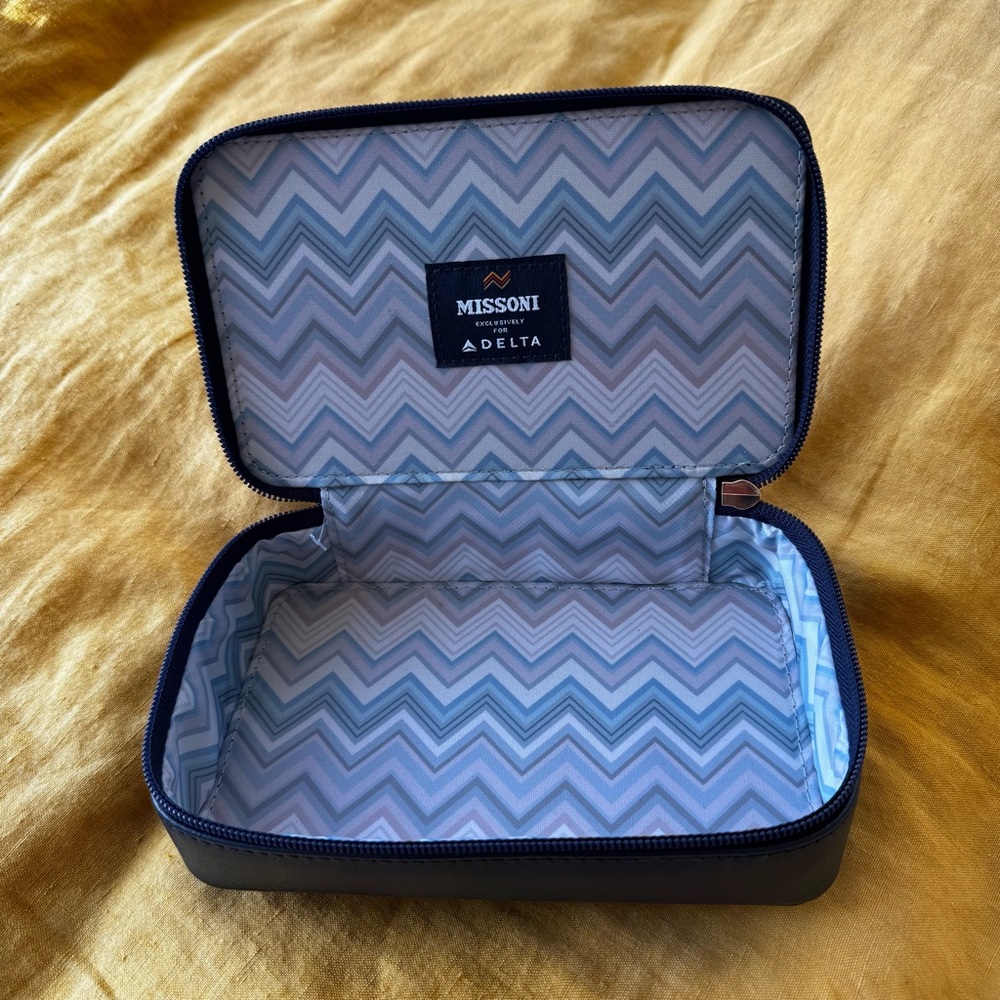 Missoni Delta first class amenity case with Chevron Pattern